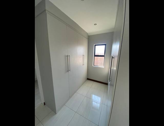 4 BEDROOM HOUSE FOR SALE IN IRENE EXT 70